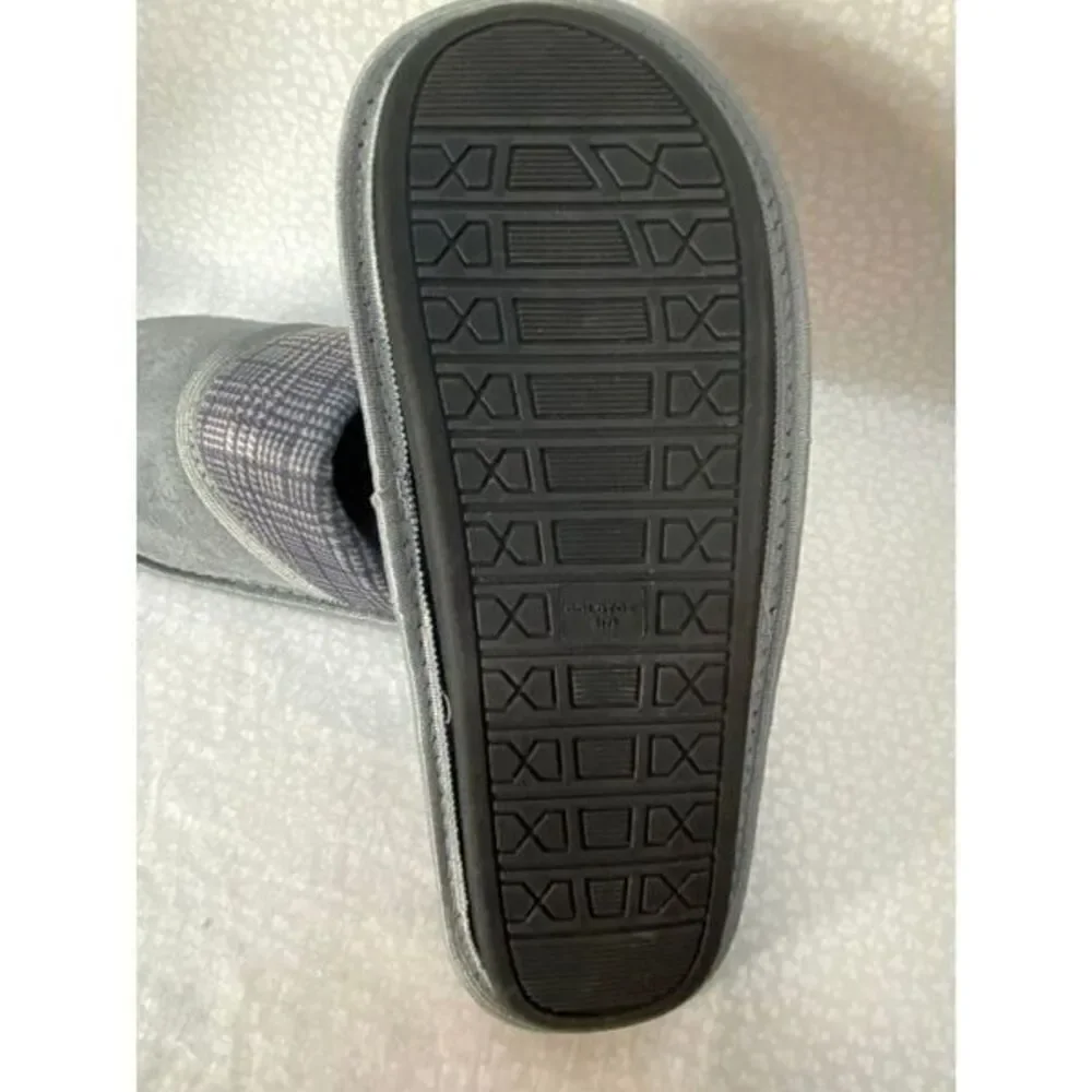 GOLDTOE Men's Size Medium (8-9) Gray Memory Foam Slippers.
